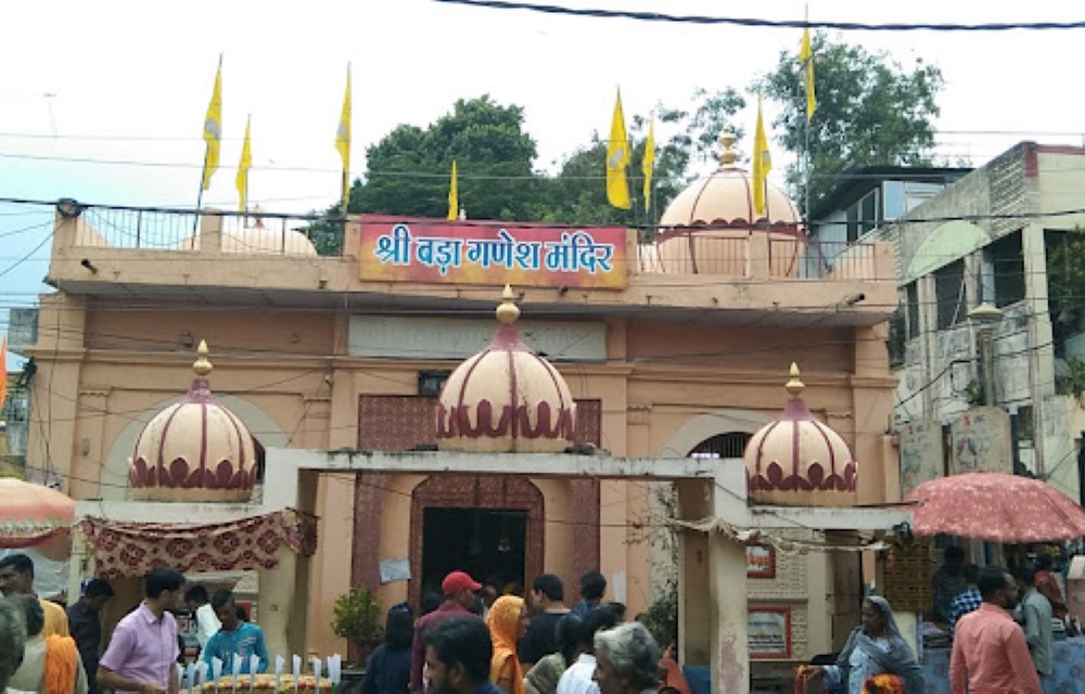 Hotel New Sunder at Bada Ganpati - 4.2 Km